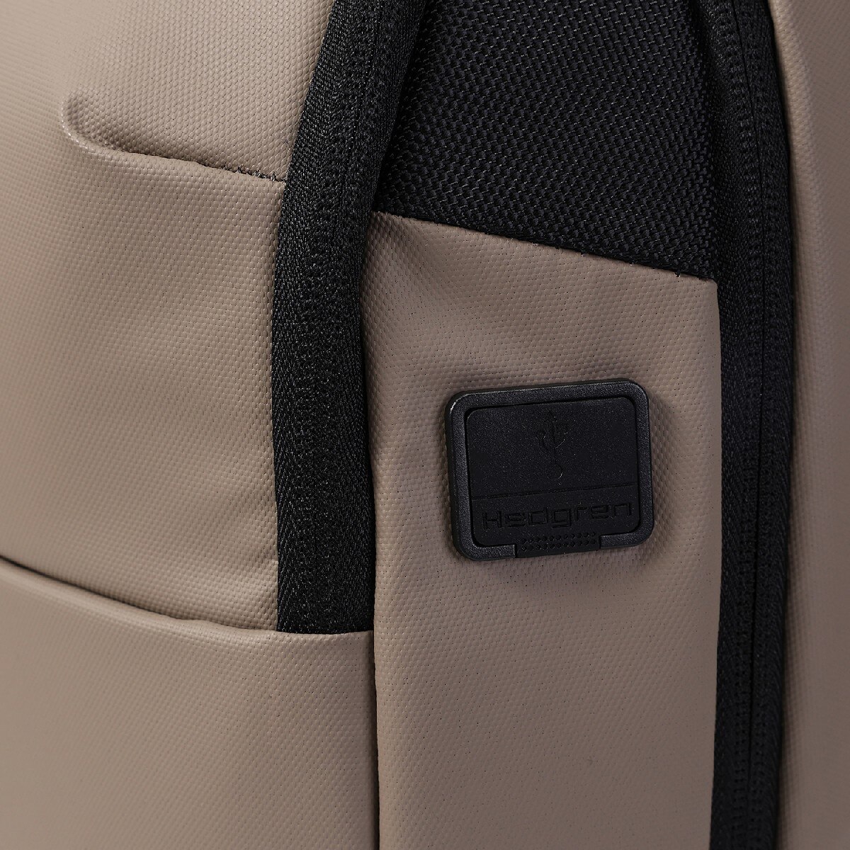 Mochila em BEGE VINTAGE 40 cm HEDGREN TRAM HCOM04 Taupe-4