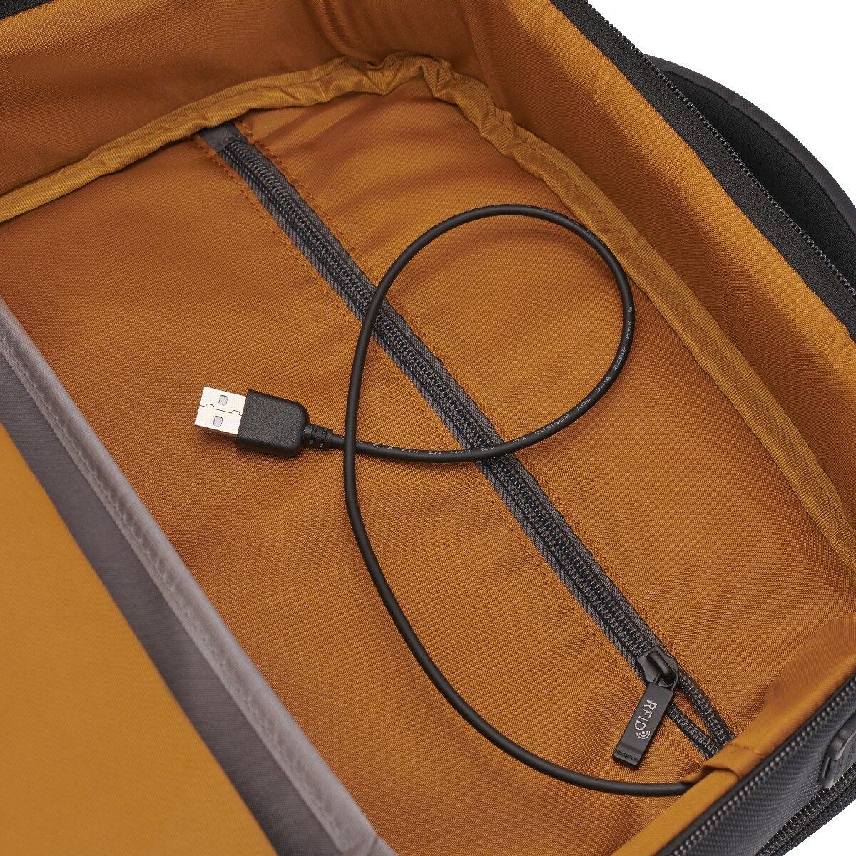 Mochila 2 Compartimentos em Preto 15,6" RFID HEDGREN script HNXT05 Preto-6