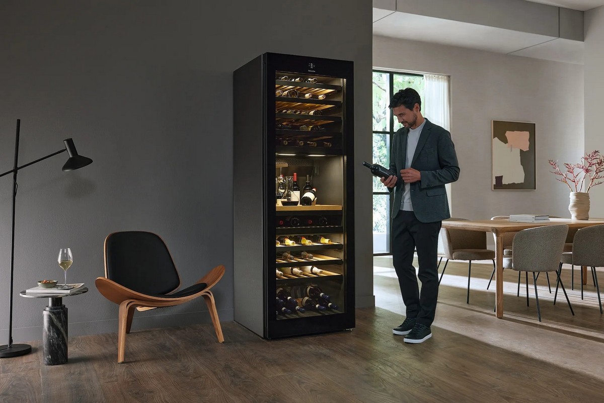 Garrafeira Miele KWT 4999 F OBSW com SommelierSet, FlexiFrame, 3 Zonas de Temperatura e de 146 Garrafas Standard - Black Steel Preto-4