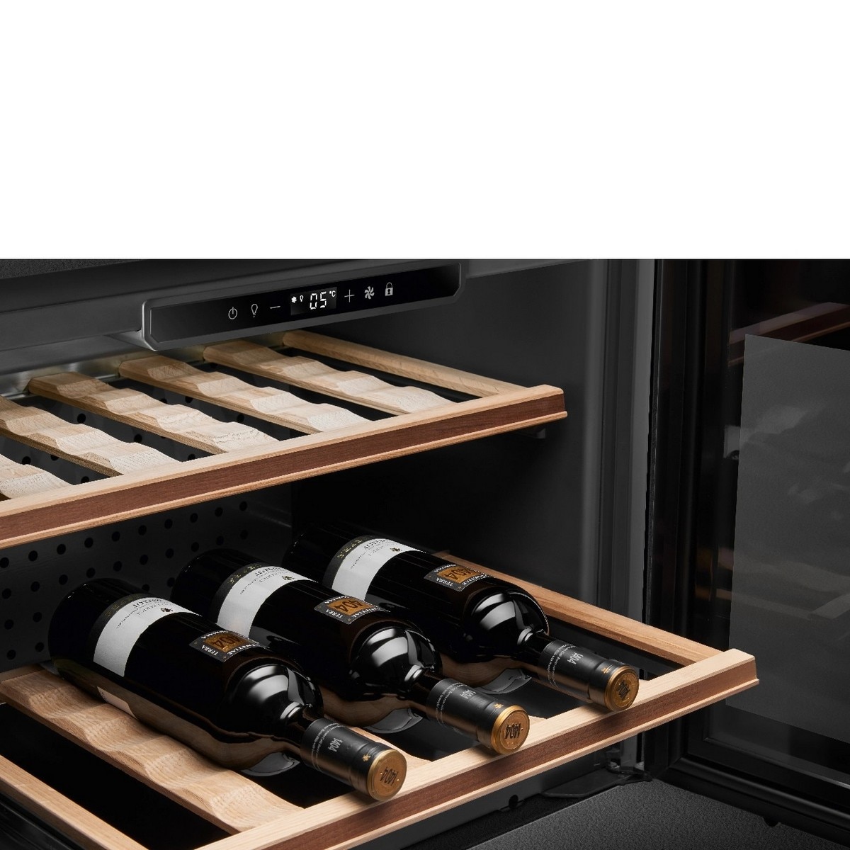 Garrafeira Encastrável Smeg Dolce Stil Novo CVI621NR3 Dobradiças à Direita e Capacidade para 21 Garrafas Standard e de 45,7 cm - Preto e Perfis Cobre Preto-7