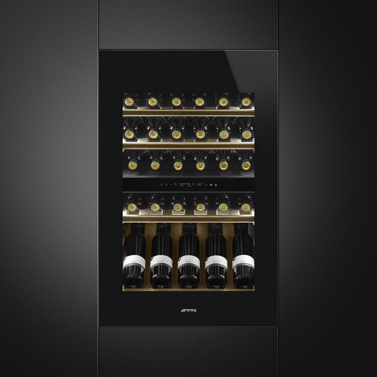 Garrafeira Encastrável Smeg Universal CVI040BE para 40 Garrafas Standard - Preto Preto-2