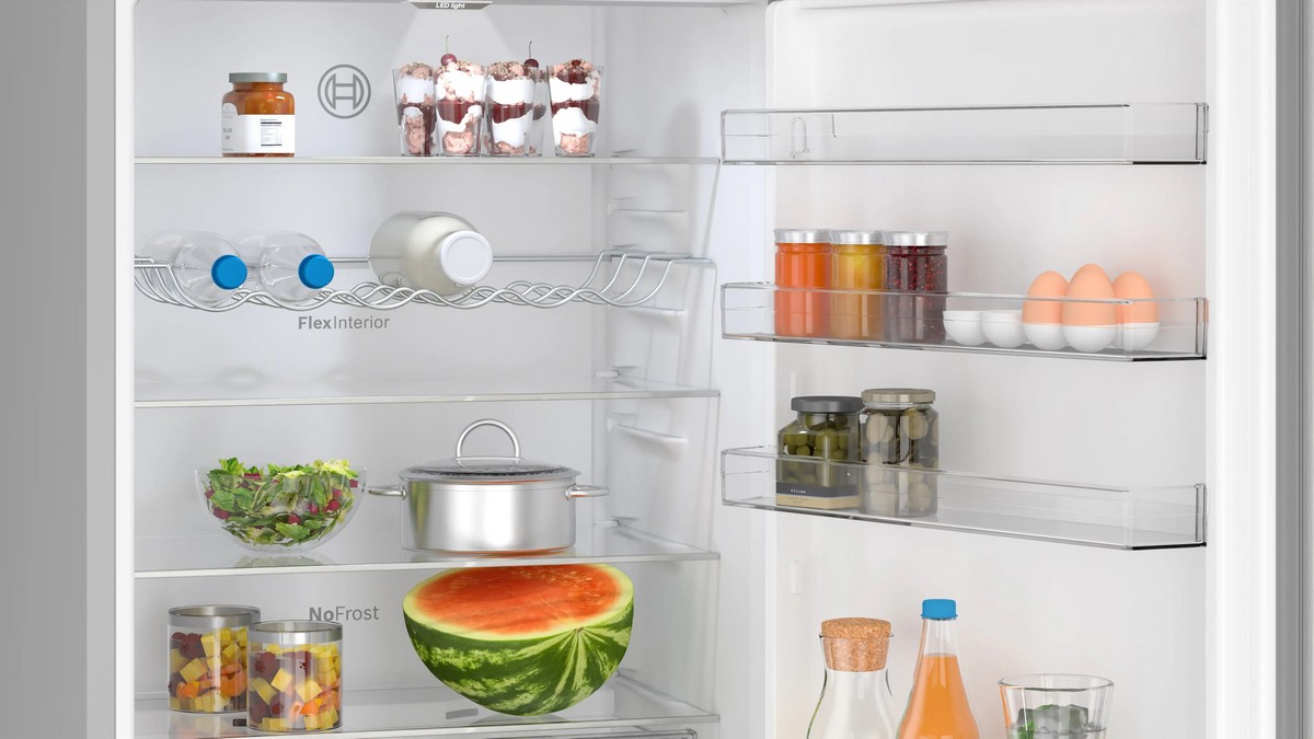 Frigorífico Combinado Bosch Série 4 KGN497LDF VitaFresh XXL, PerfectFit e No Frost e de 203 cm - Look Inox Inox-3