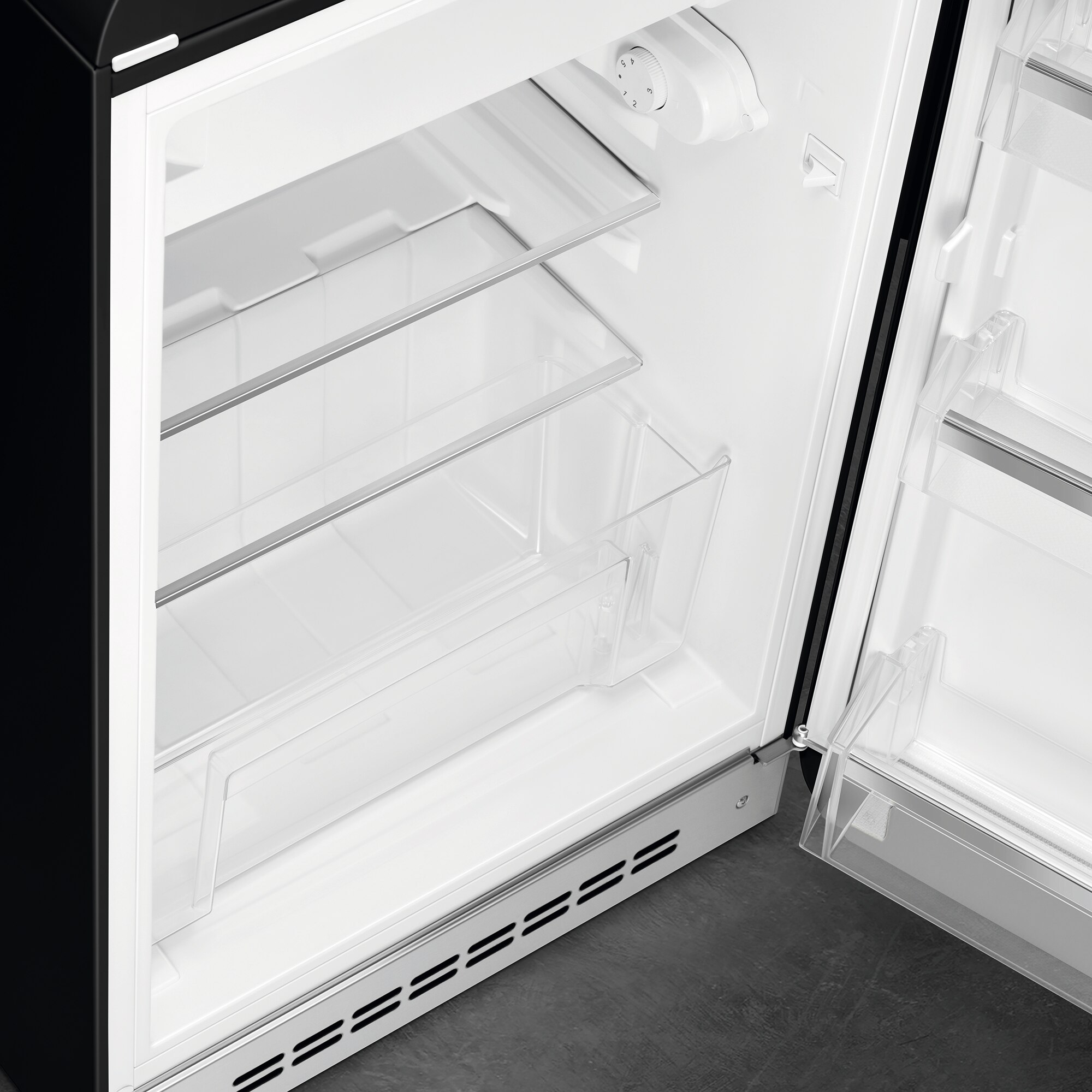 Recondicionado - Grade B - Frigorífico de 1 Porta Smeg Anni 50 FAB10RBL5 Estático com Dobradiças à Direita e de 97 cm - Preto Polido Preto-8