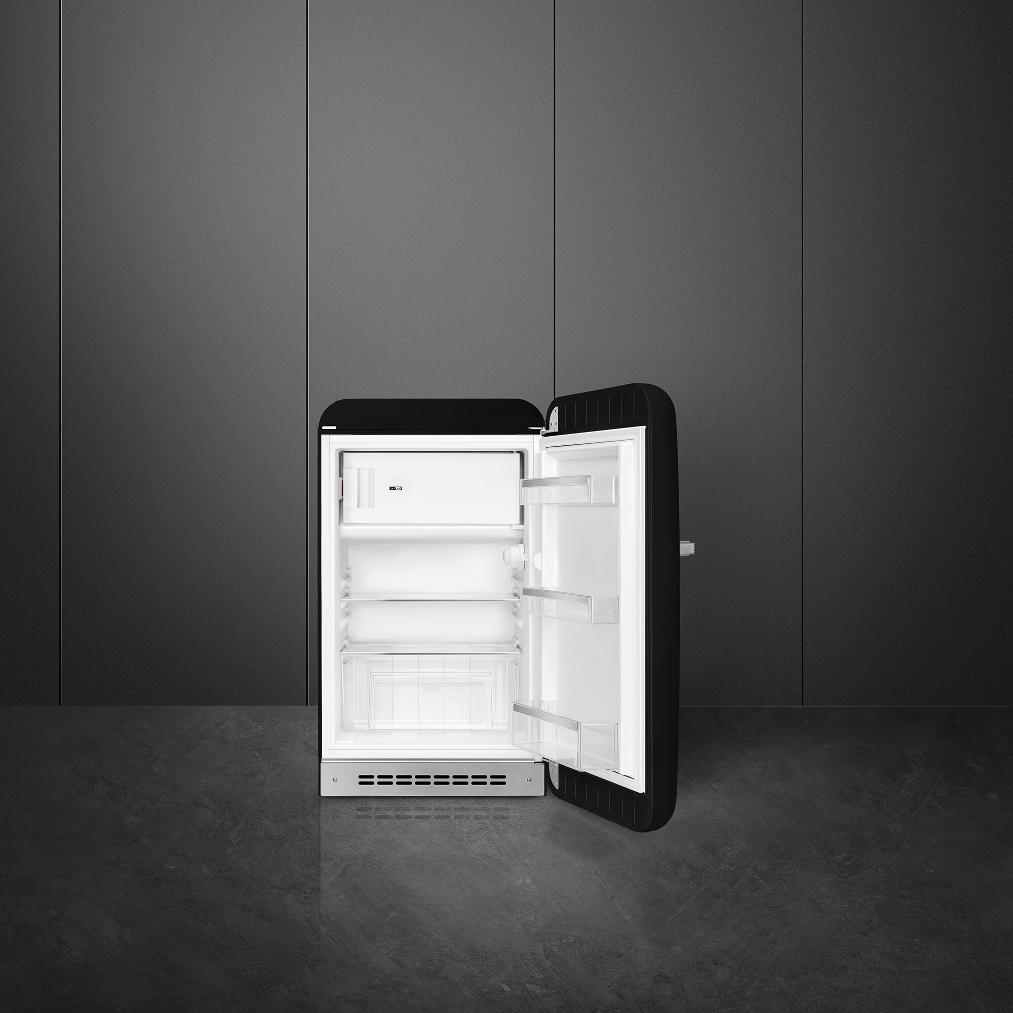 Recondicionado - Grade B - Frigorífico de 1 Porta Smeg Anni 50 FAB10RBL5 Estático com Dobradiças à Direita e de 97 cm - Preto Polido Preto-10