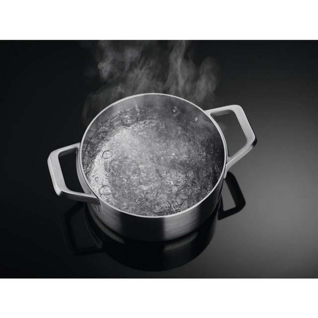 Recondicionado - Grade B - Placa de Indução AEG MaxiSense® IKB64431FB Hob2Hood com 4 Zonas e de 60 cm - Preto Preto-8