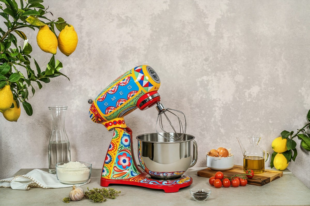 Batedeira com Taça Smeg Anni 50 Sicily is My Love SMF03DG de 800 W e Capacidade de 4,8 Litros Multicolor-2