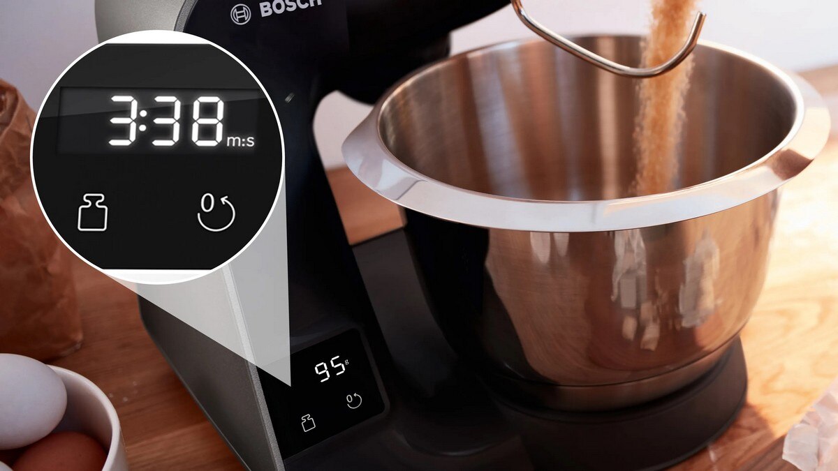 Batedeira com Taça Bosch Serie 4 MUM5XC4E CreationLine com Balança de 1000 W e de 3,9 Litros - Preto Preto-2