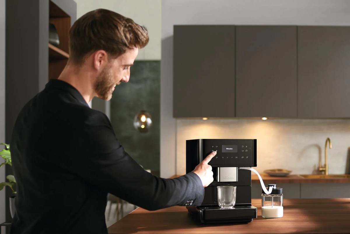 Máquina de Café Automática Miele CM 6160 MilkPerfection com WiFiConn@ct - Preto Obsidiana Preto-6