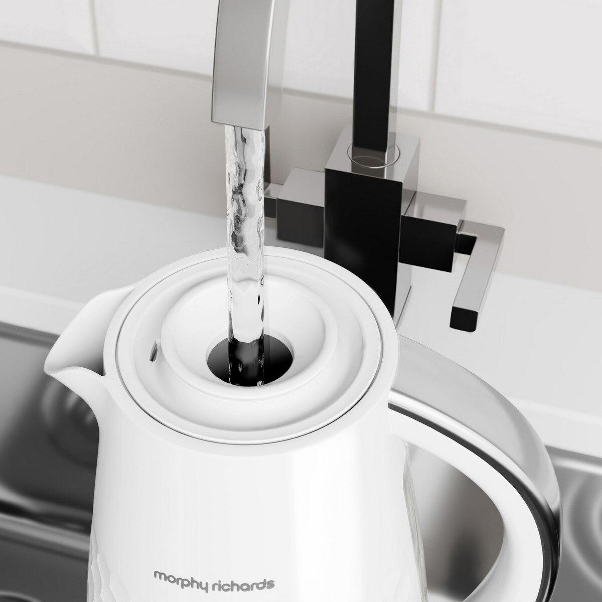 Jarro Elétrico Morphy Richards Linha Hive 108274 de 3000 W e Capacidade de 1,5 Litros - Branco Branco-4