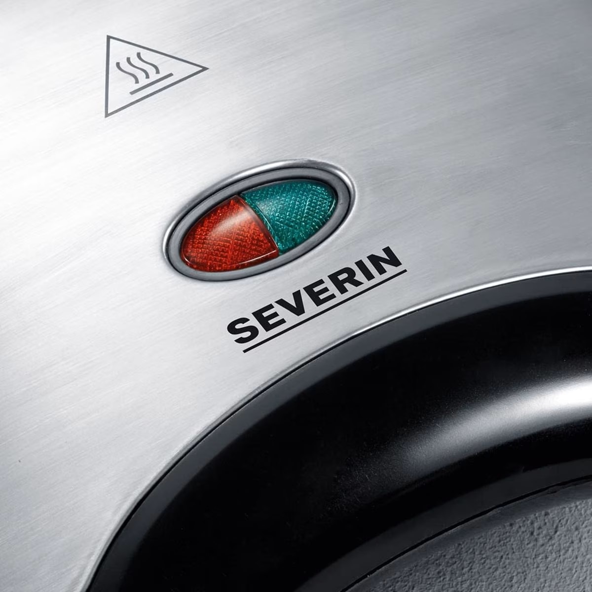 Sandwicheira Severin SA296 de 600 W - Inox e Preto Inox/Preto-2