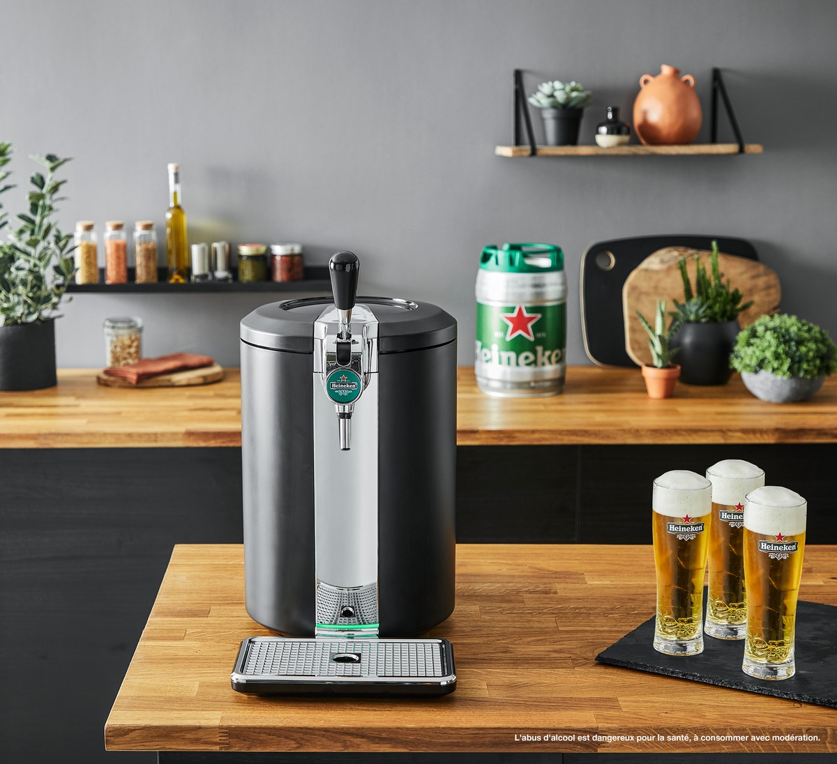 Máquina de Cerveja Krups Beertender Compact VB450E10 para Barril 5 Litros,Temperatura Perfeita e com Luz Indicadora - Preto Preto-8