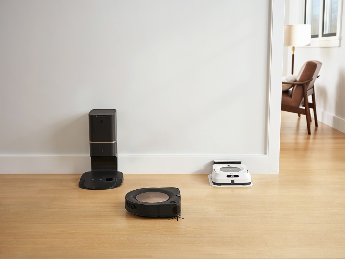 Robot Aspirador Roomba® s9+ com Descarga Automática de Sujidade - Tecnologia PerfectEdge® com limpeza especializada de cantos Preto-11