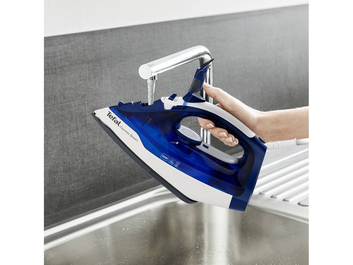 Ferro a Vapor Tefal Express Steam FV2838 de 2400 W Jato de Vapor 180 g/min e Base Cerâmica - Azul e Branco Azul / Branco-3
