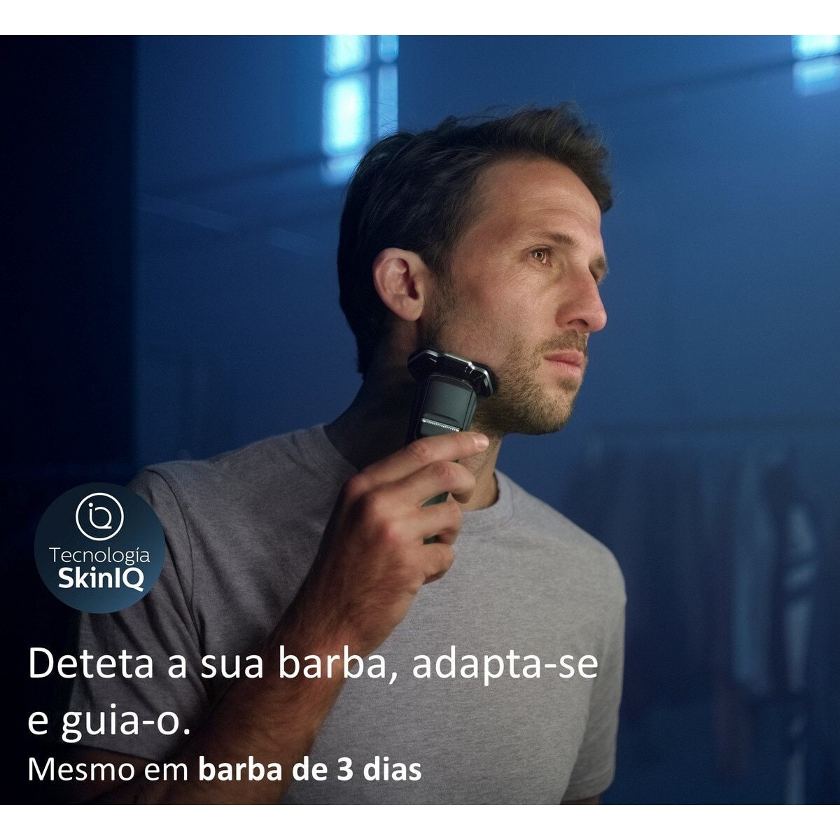 Máquina de Barbear Philips Serie 7000 Uso Seco ou Molhado com Base de Limpeza 6