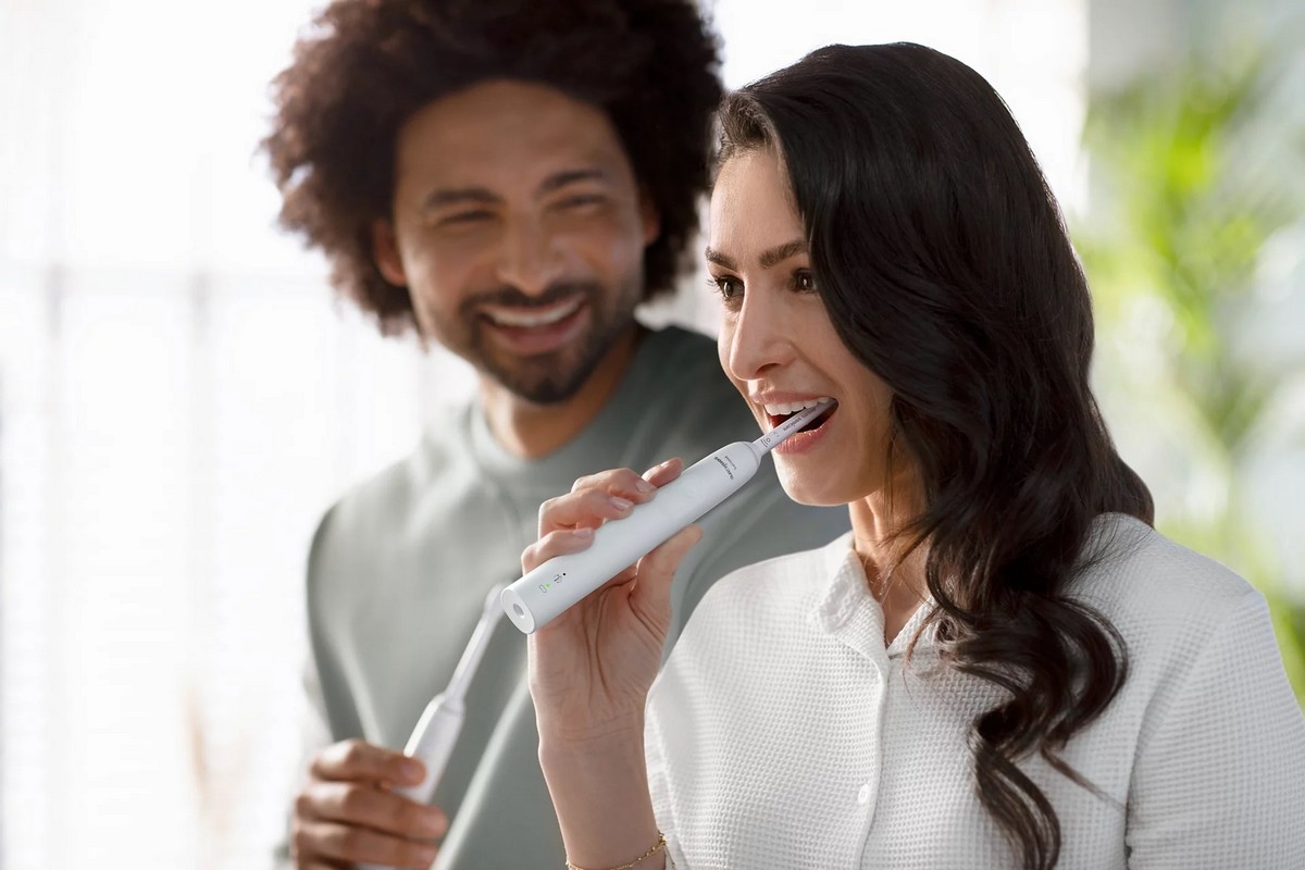 Escova de Dentes Elétrica Philips HX3673/13 - 1 Modo de Limpeza e 1 Nível de Intensidade, Sensor de Pressão e Estojo de Viagem - Branco Branco-7
