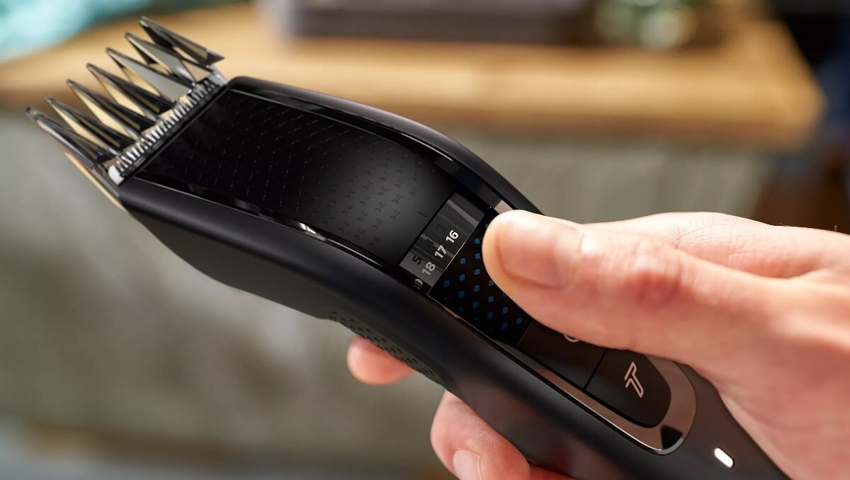 Aparador de Cabelo Philips HC7650/15 - Pente para Barba de 3 Dias, Uso com e sem Cabo. Autonomia 90 min, Bolsa Premium, Tesoura e Pente - Preto e Cinza 7