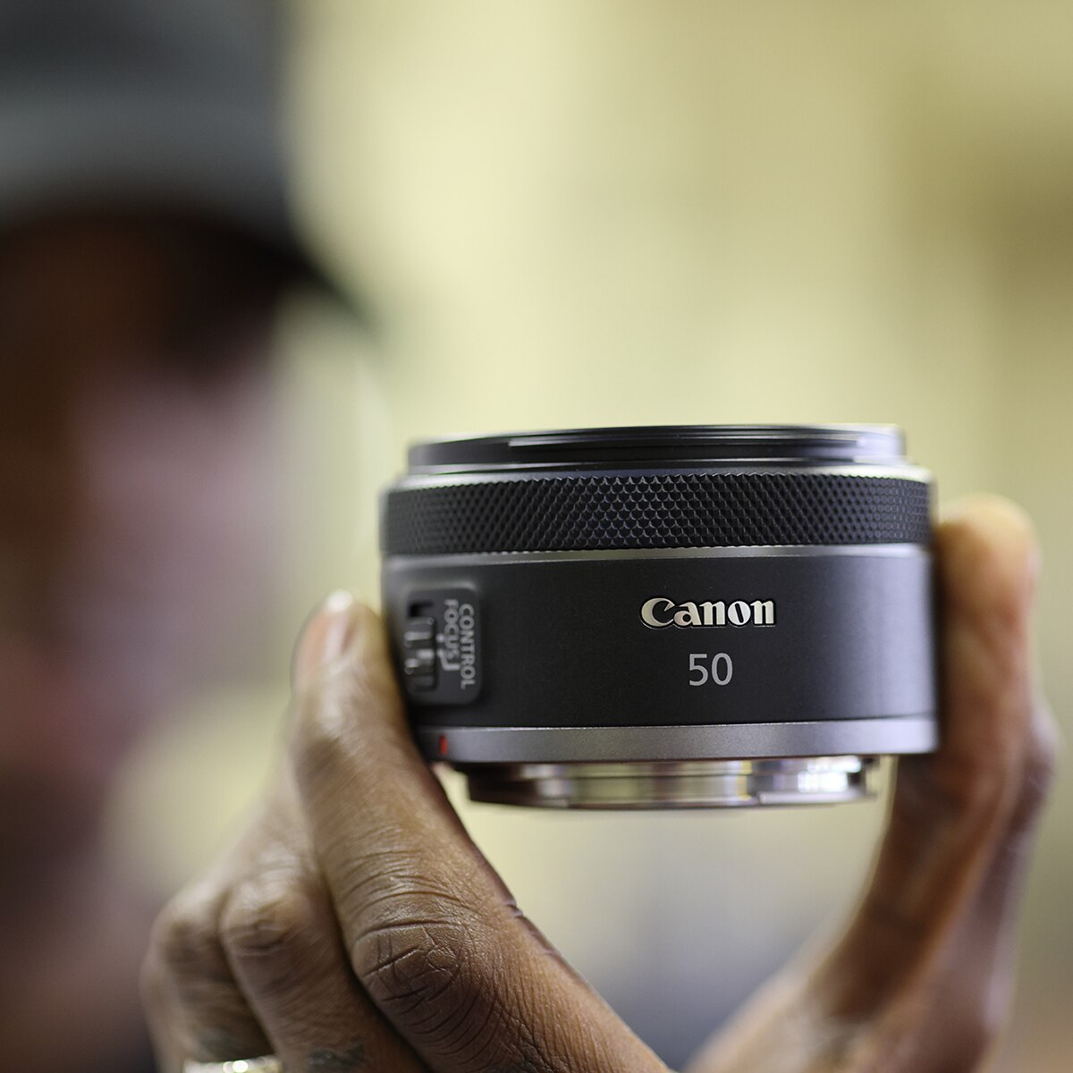 Objetiva Canon RF 50mm F1.8 STM Preto-3