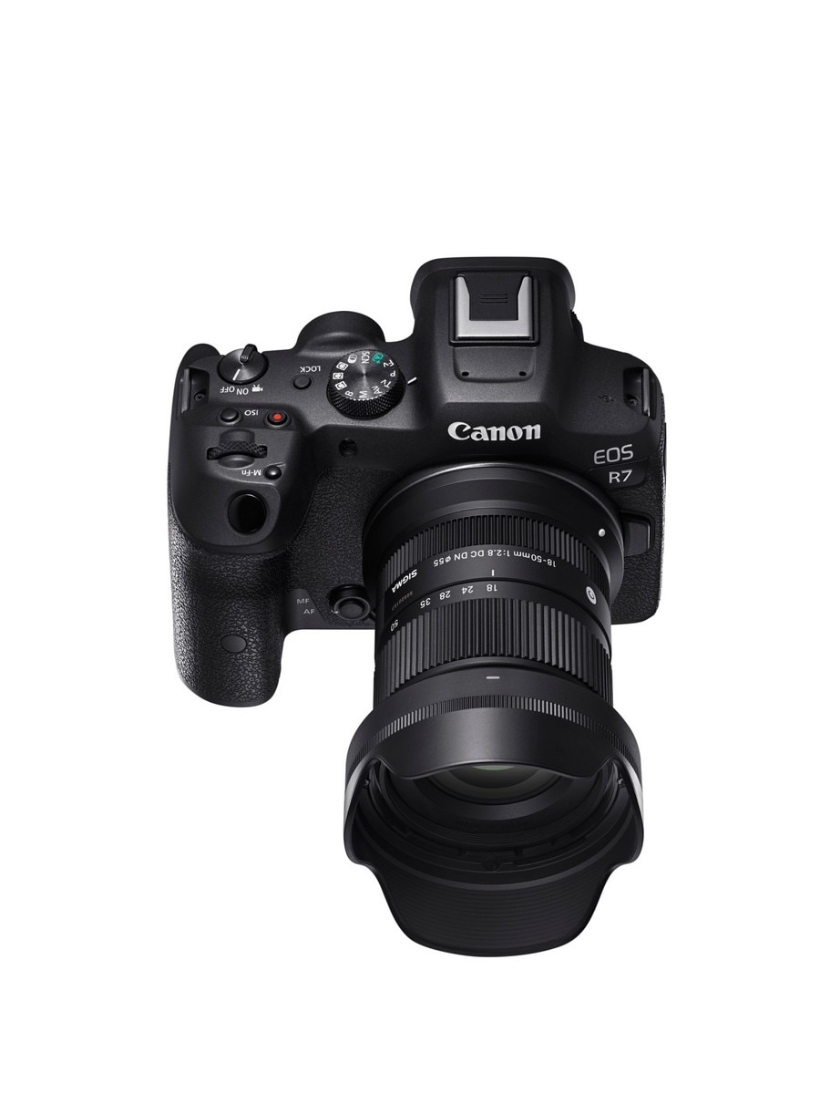 Objetiva Sigma 18-50mm F2.8 DC DN C (RF-mount) Preto-3