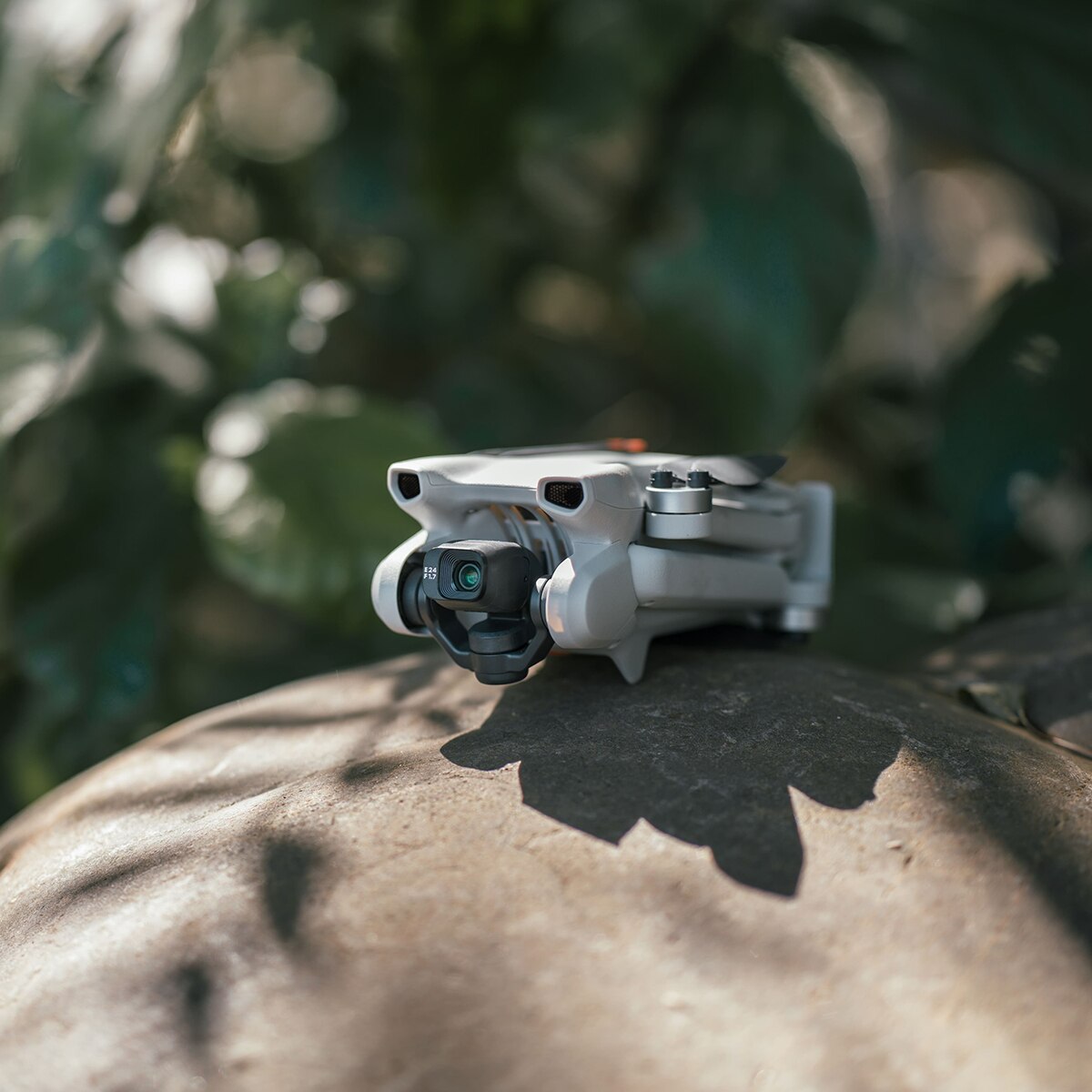 Drone DJI Mini 3 + Comando Remoto DJI RC 4