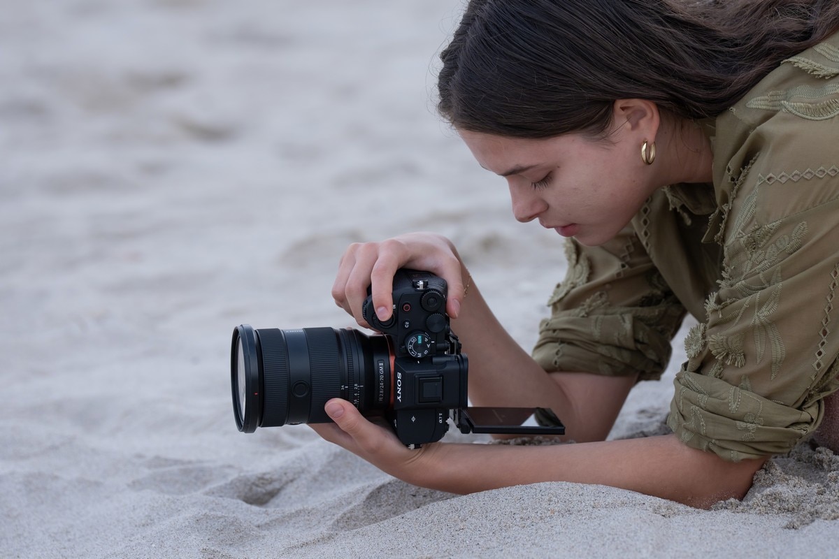 Câmara Sony Alpha 7V Câmara Mirrorless full-frame Corpo com 33 MP, Autofoco por IA e Câmara de Vídeo 4K 120p Preto-5