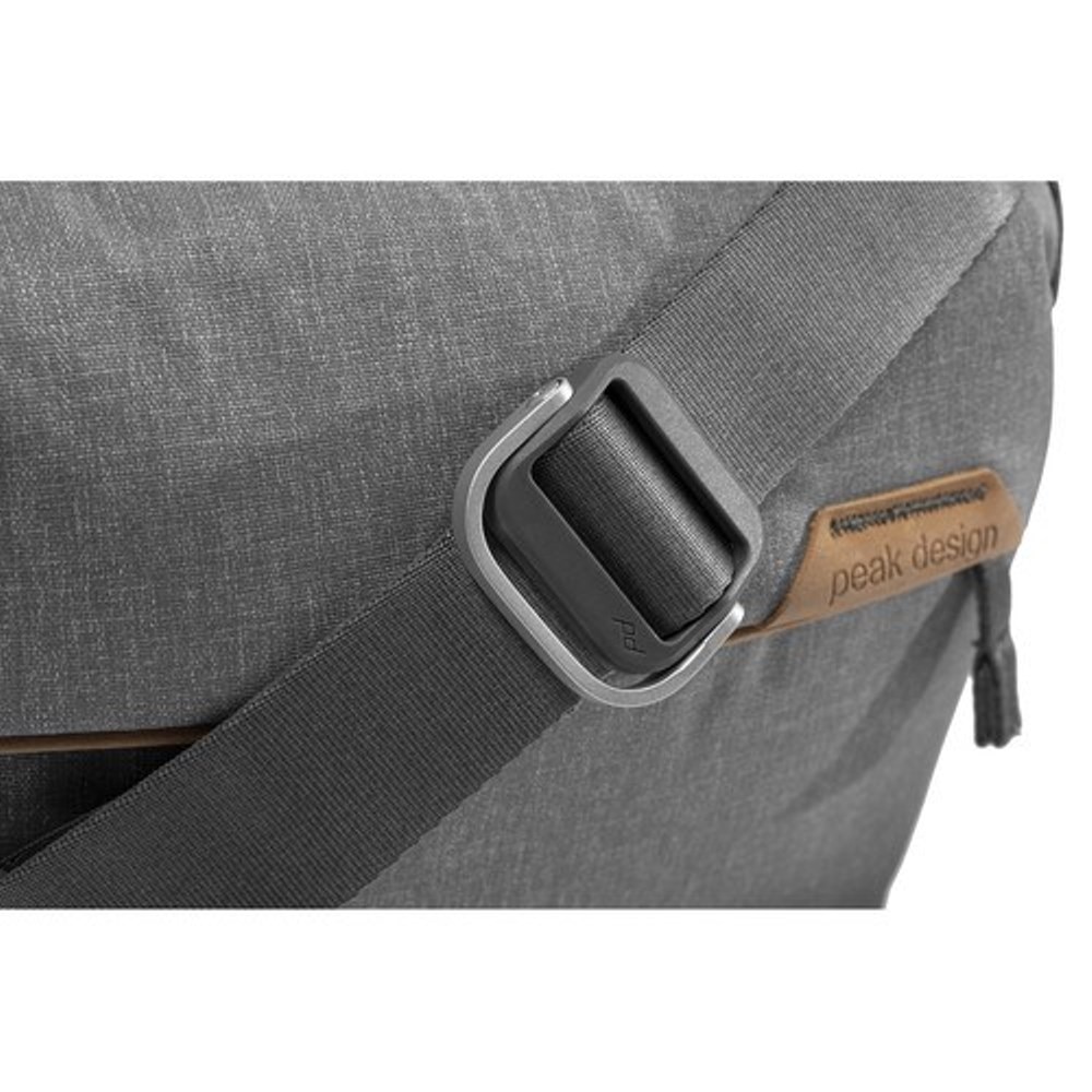 Mochila Peak Design Everyday Sling 3L V2 - Cinzento Escuro Cinzento-cinza-3
