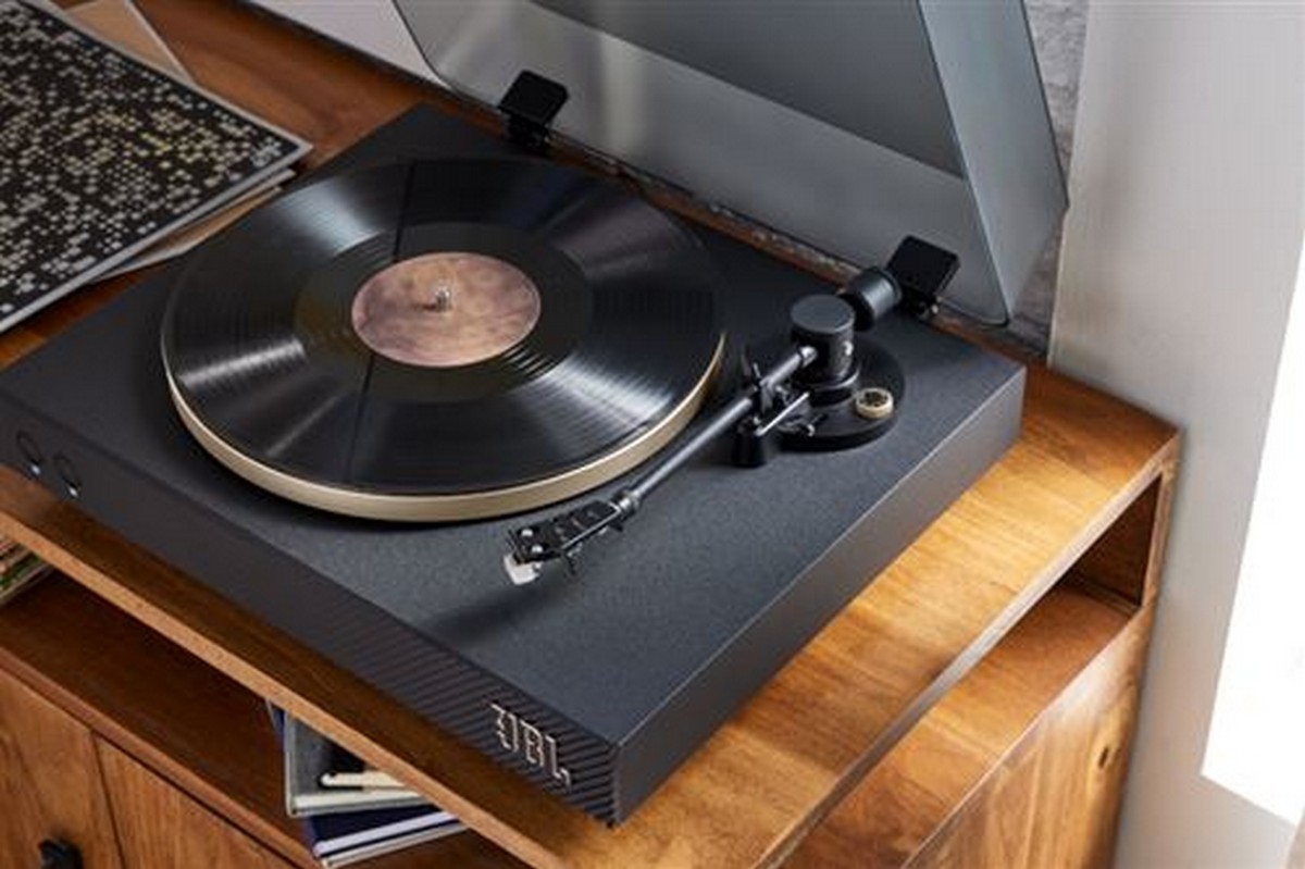 Giradiscos JBL Spinner Turntable com Bluetooth - Preto / Dourado Negro / Ouro-12