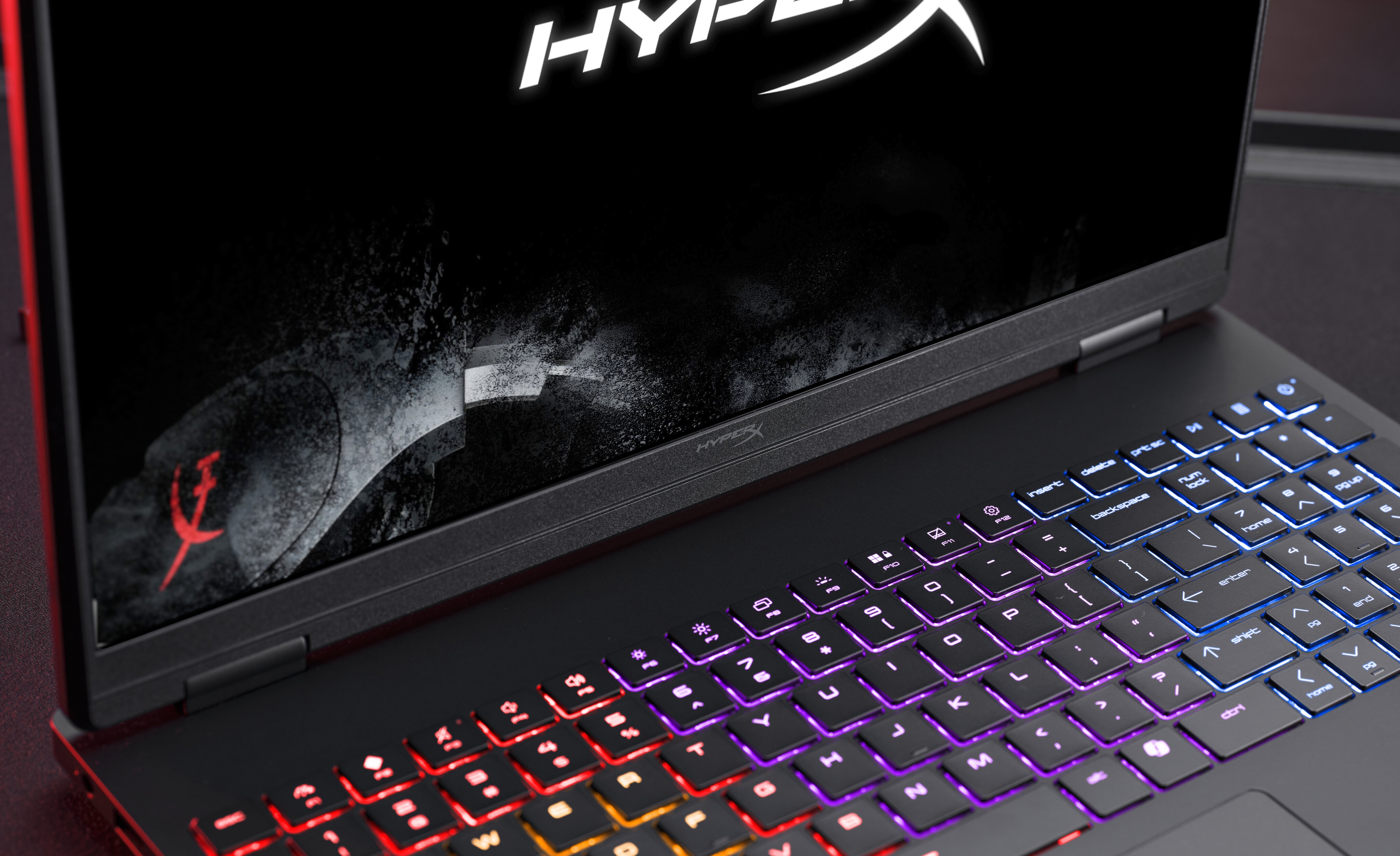 Computador Portátil HP HyperX OMEN 15" Gaming Laptop PC 15-gb0014npx (D6VB4EA) 14