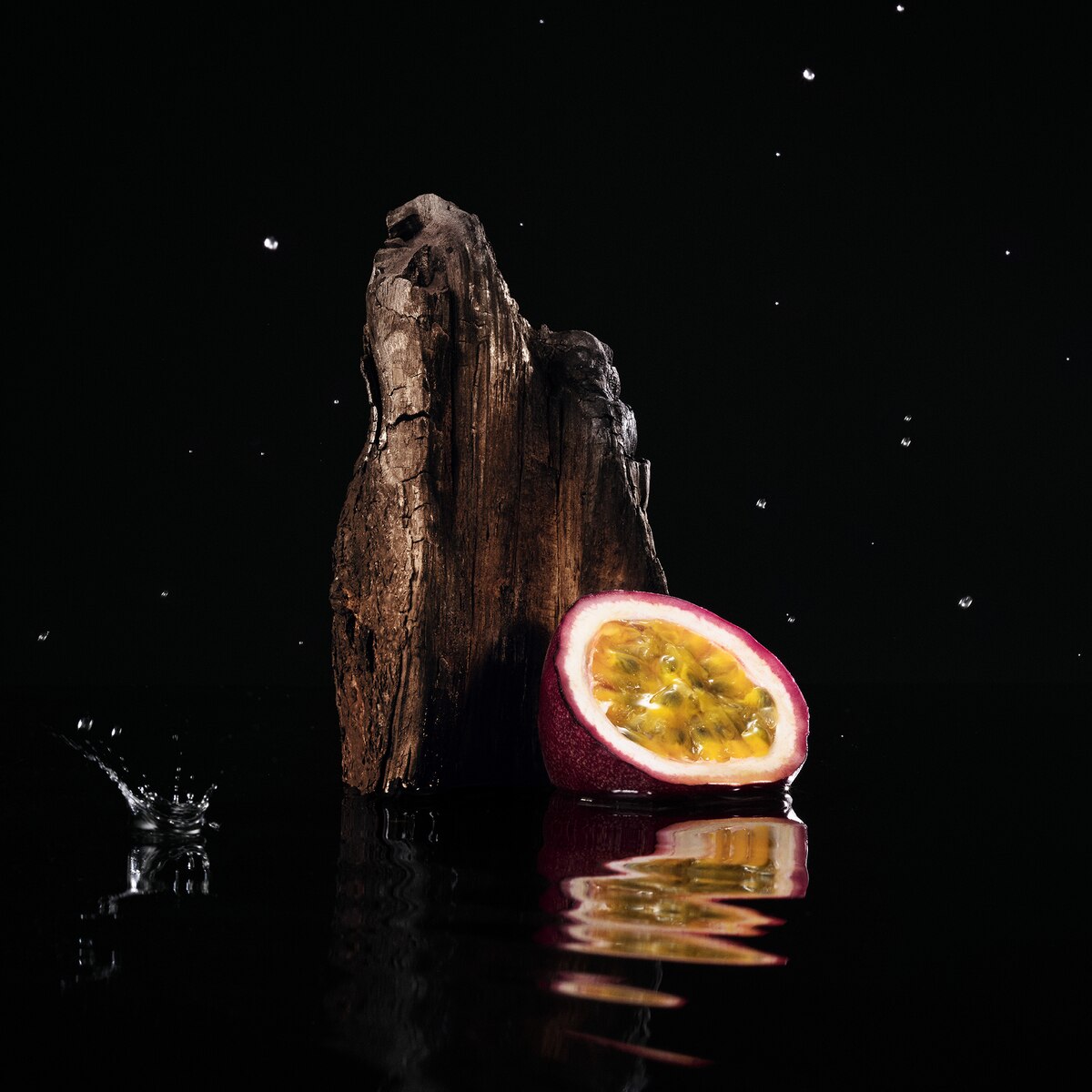 Velvet Passion Oud Eau De Parfum 5