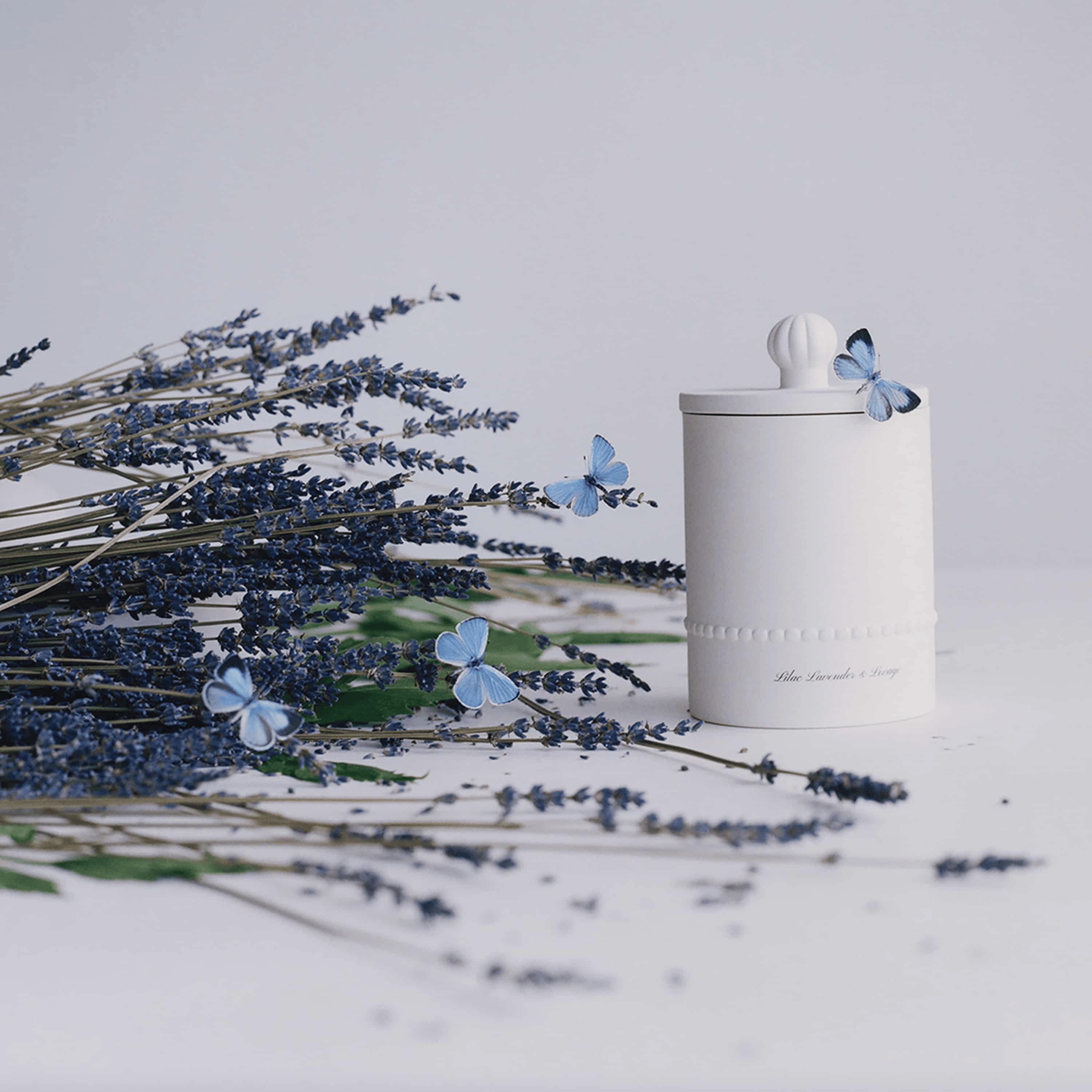 Vela de Cerâmica Lilac Lavender & Lovage Townhouse - 300 g 4