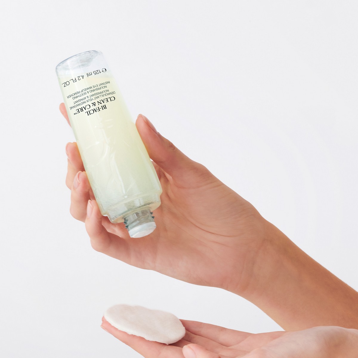 Desmaquilhante Olhos Bi-Facil Clean & Care - 125 ml 6