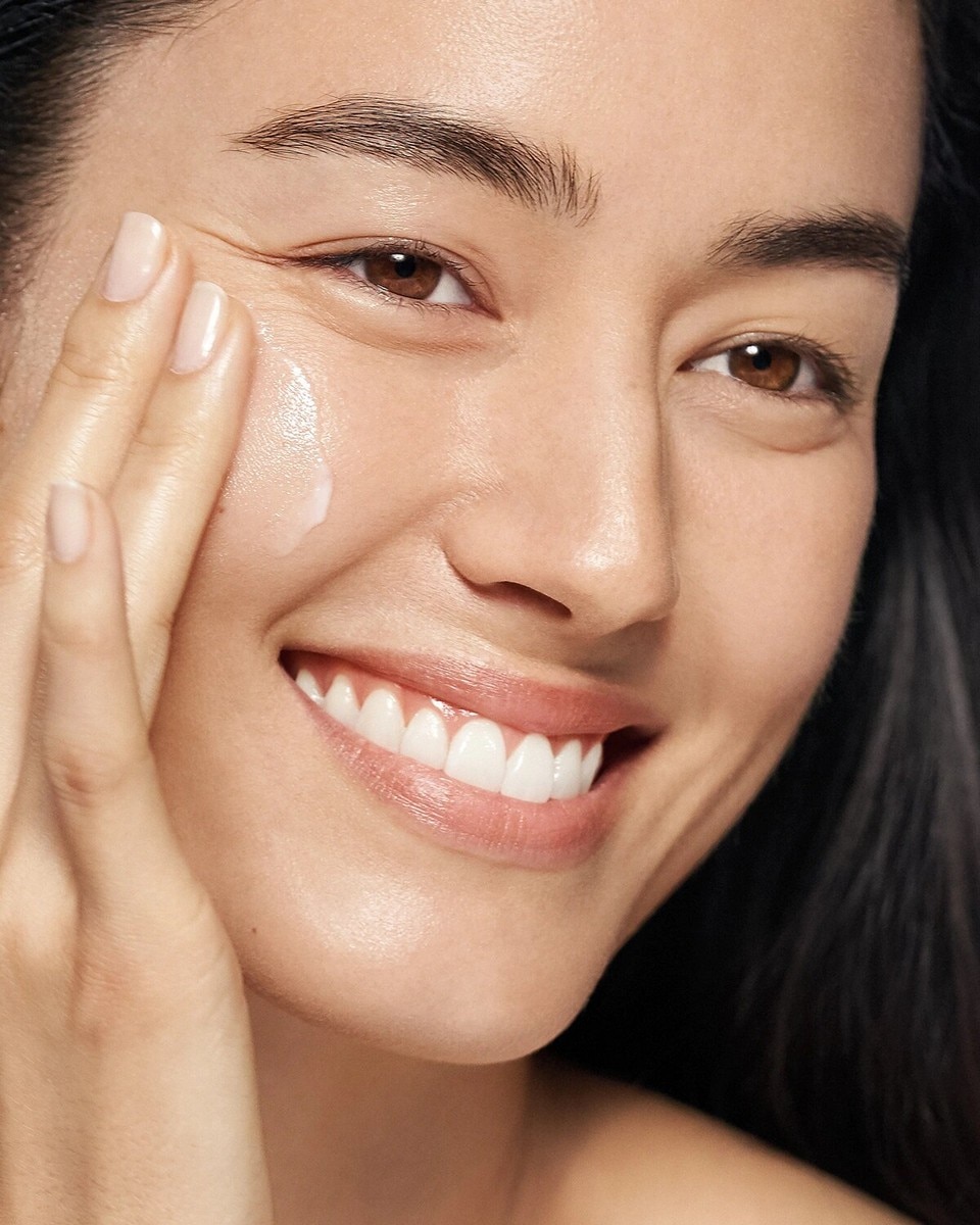 Hidratante Moisture Surge™ Intense 72H Lipid-Replenishing Hydrator - 75 ml 5