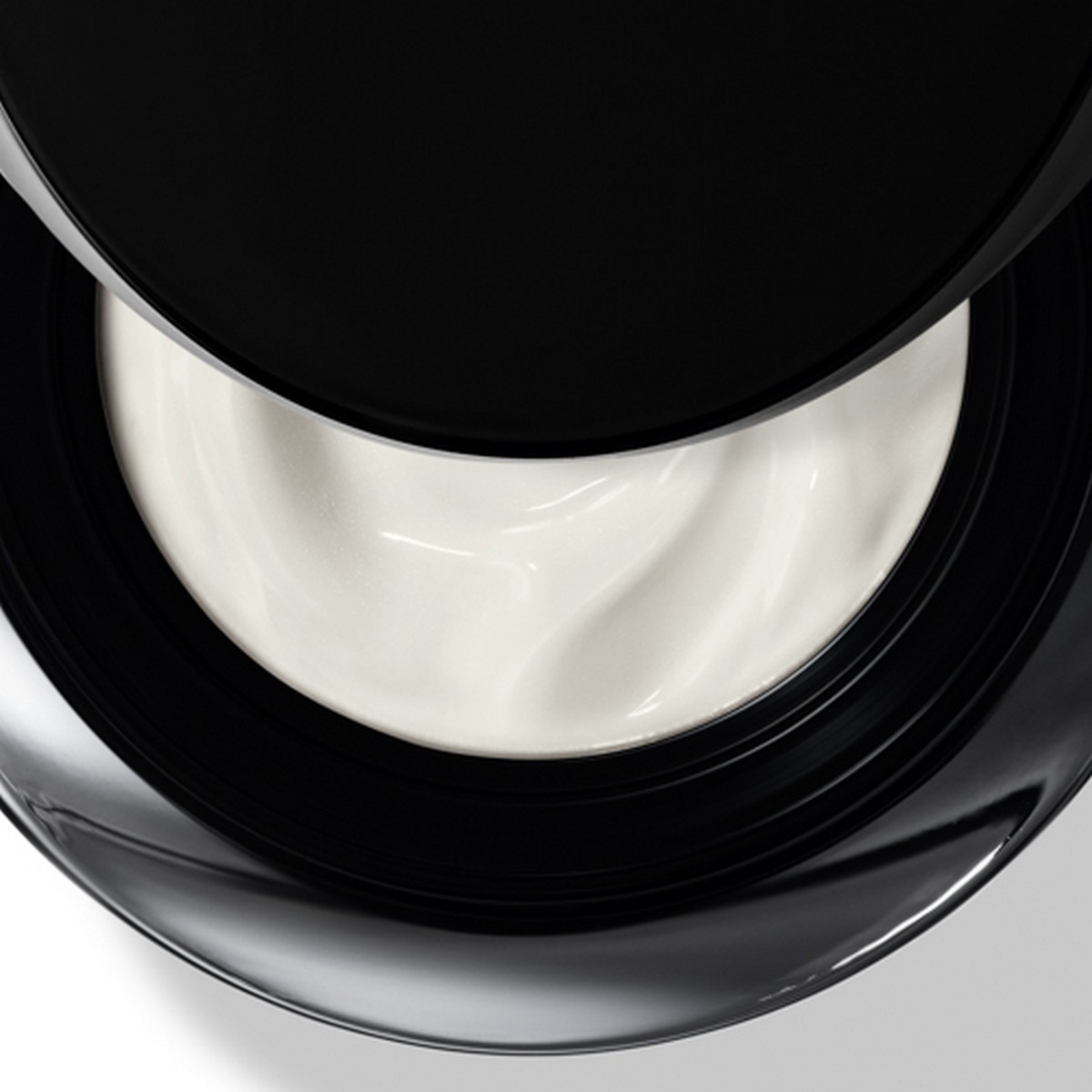 Creme Revitalizante Ligeiro Crema Nera Extrema 30ml Giorgio Armani 3