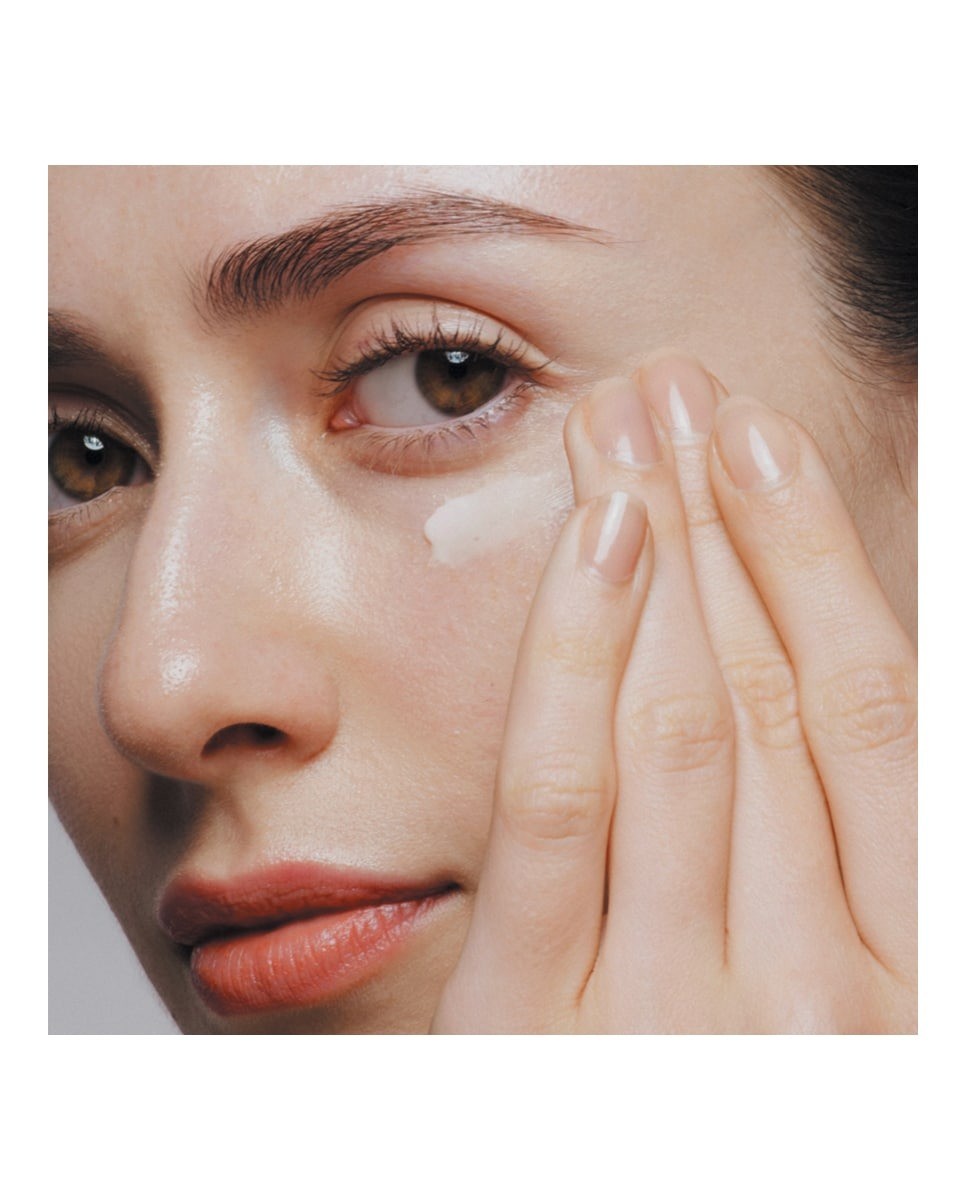 Recarga Tratamento para o Contorno dos Olhos e dos Lábios Future Solution Lx Eye And Lip Contour Regenerating Cream 2