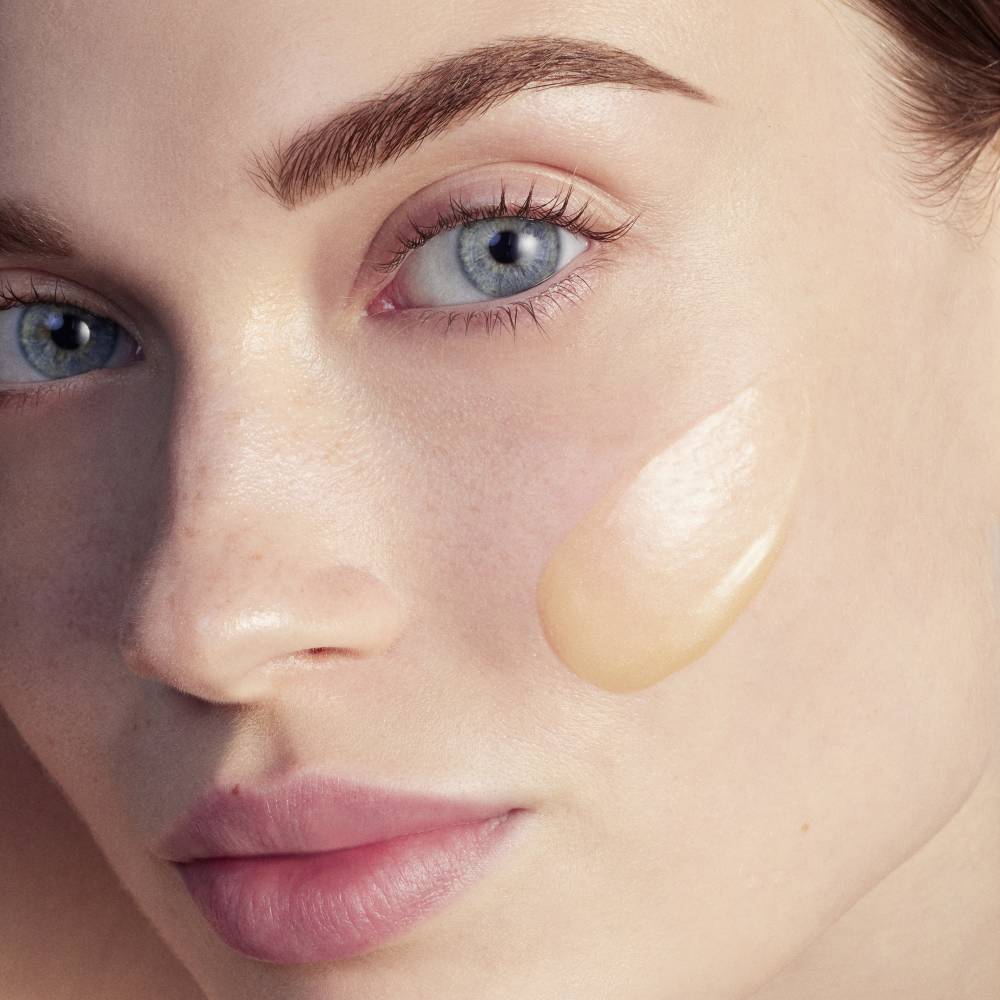 Vitamin Glow Hydra-Bronze Drops 4
