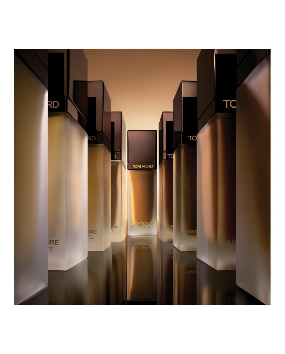 Base Architecture Soft Mate Blurring Foundation 1.4 BONE-5