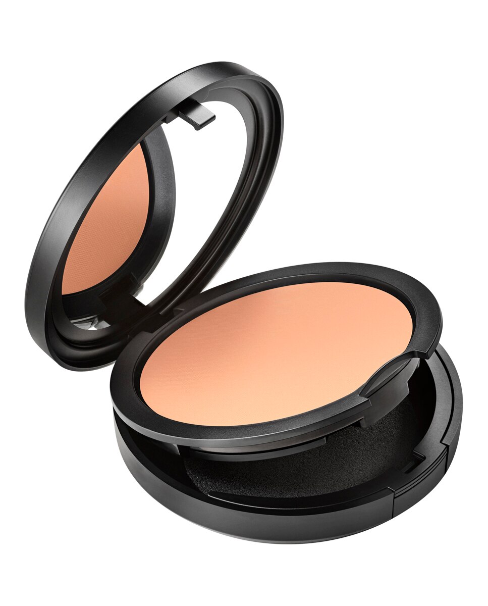 Base + Pó Studio Fix Powder Plus Foundation NW10-3