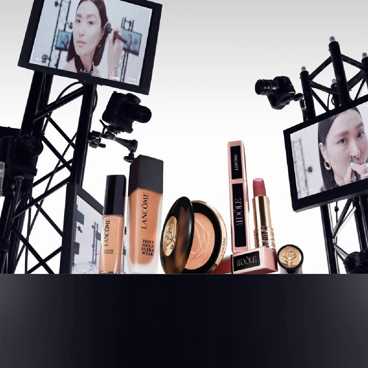 Teint Idole Ultra Wear C.E. Skin Transforming Highlighter Iluminador 5