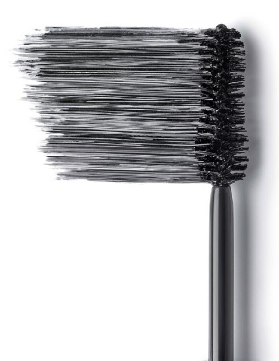 Lash Paradise Intense Black Máscara Reforçadora para Volume Extra 6,4 ml L'Oréal Paris Intense Black-3