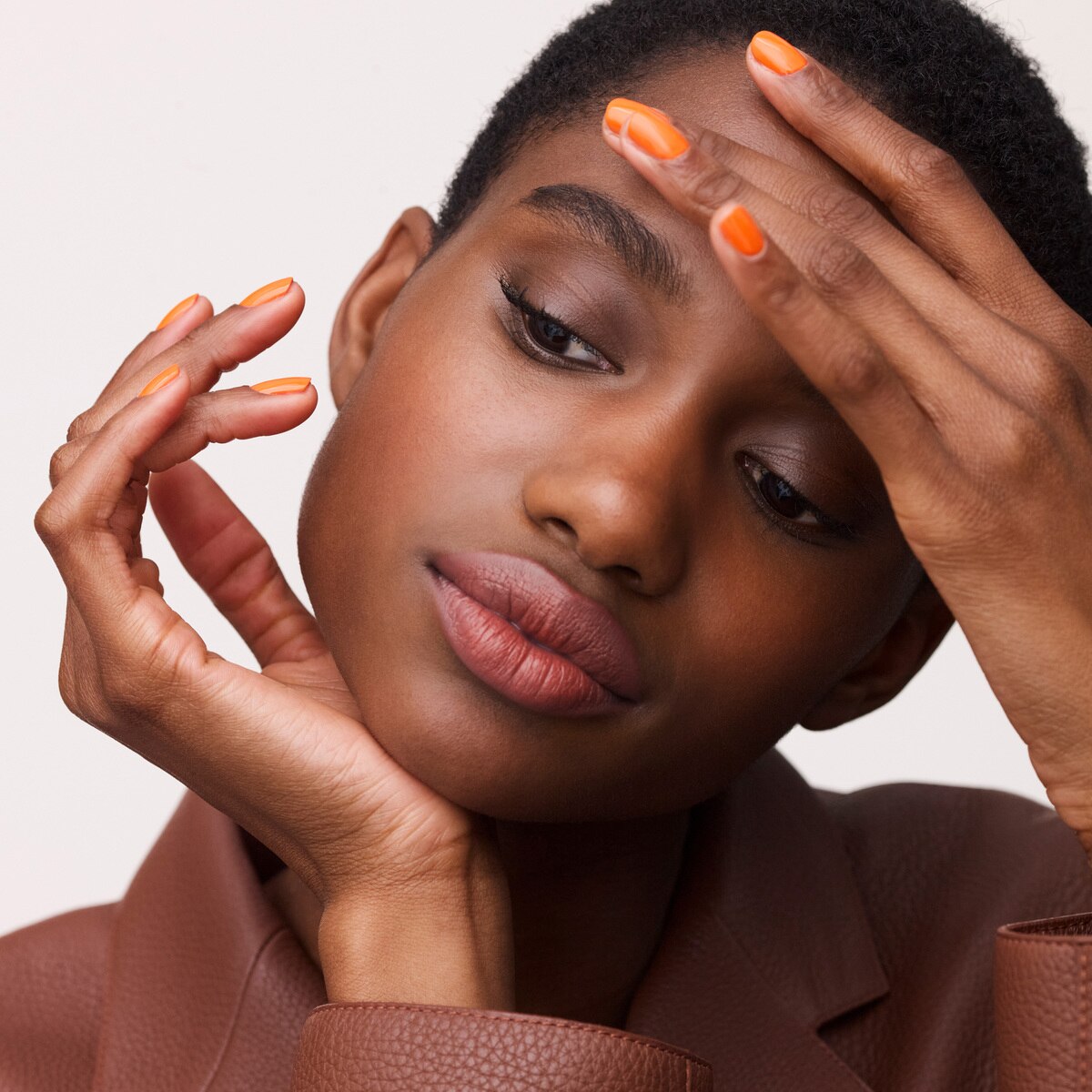 Verniz para Unhas Les Mains Hermès - 15 ml 33 - Orange Boîte-6