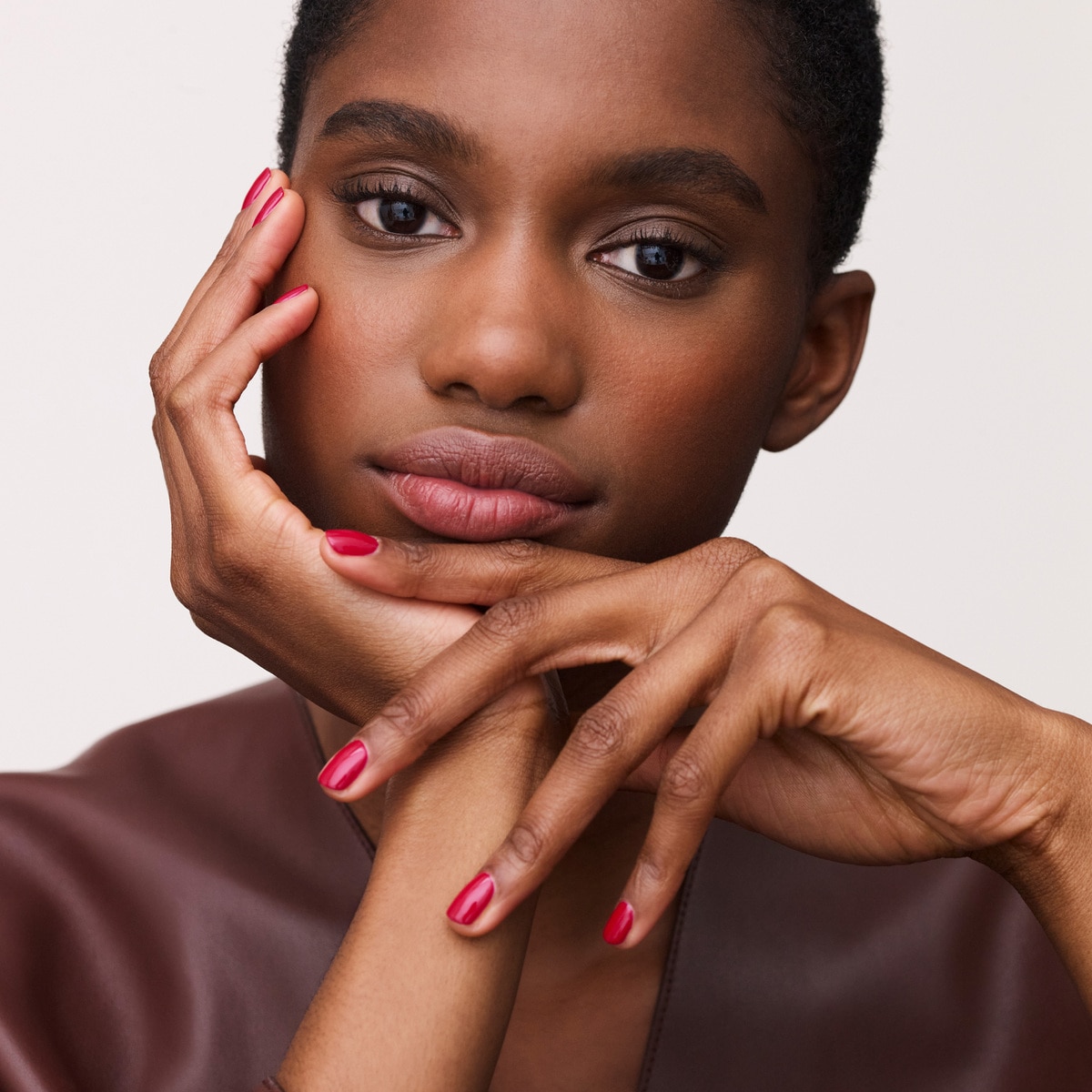 Verniz para Unhas Les Mains Hermès - 15 ml 77 - Rouge Grenade-6