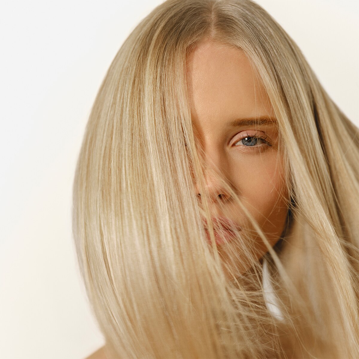 Máscara Soin Sublimateur Cheveux Blonds Blancs et Gris 5