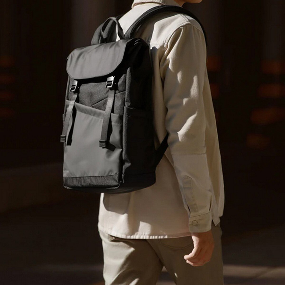 Mochila para Portátil 16" Tomtoc Slash - Preto 6