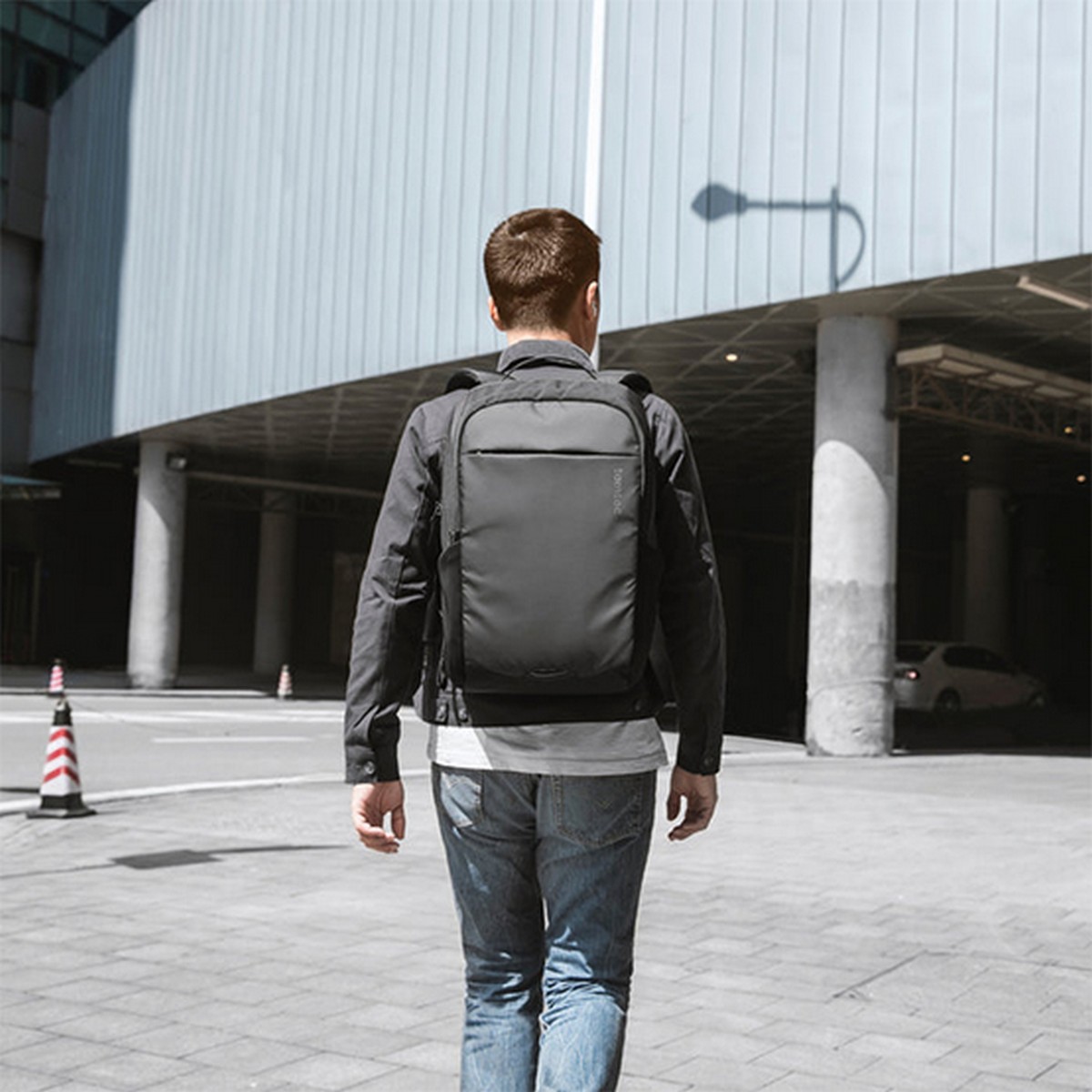 Mochila Tomtoc Explorer 26L para Portátil até 15.6" - Preto 4