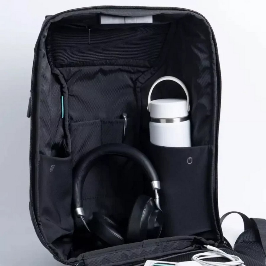 Mochila Scapade AirPack com Apple FindMy & TSA - Preto 8
