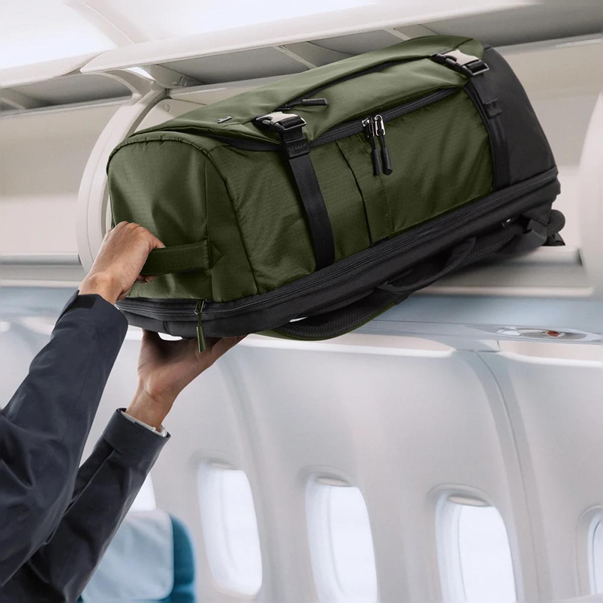 Mochila Tomtoc Navigator T66S1T1 para Portátil 17" 28 L - Verde Verde-5