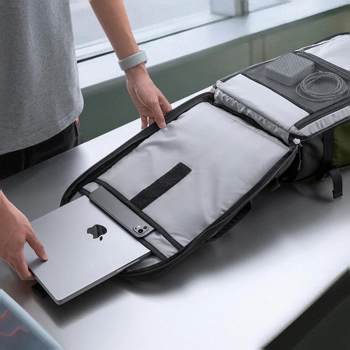 Mochila Tomtoc Navigator T66S1T1 para Portátil 17" 28 L - Verde Verde-7