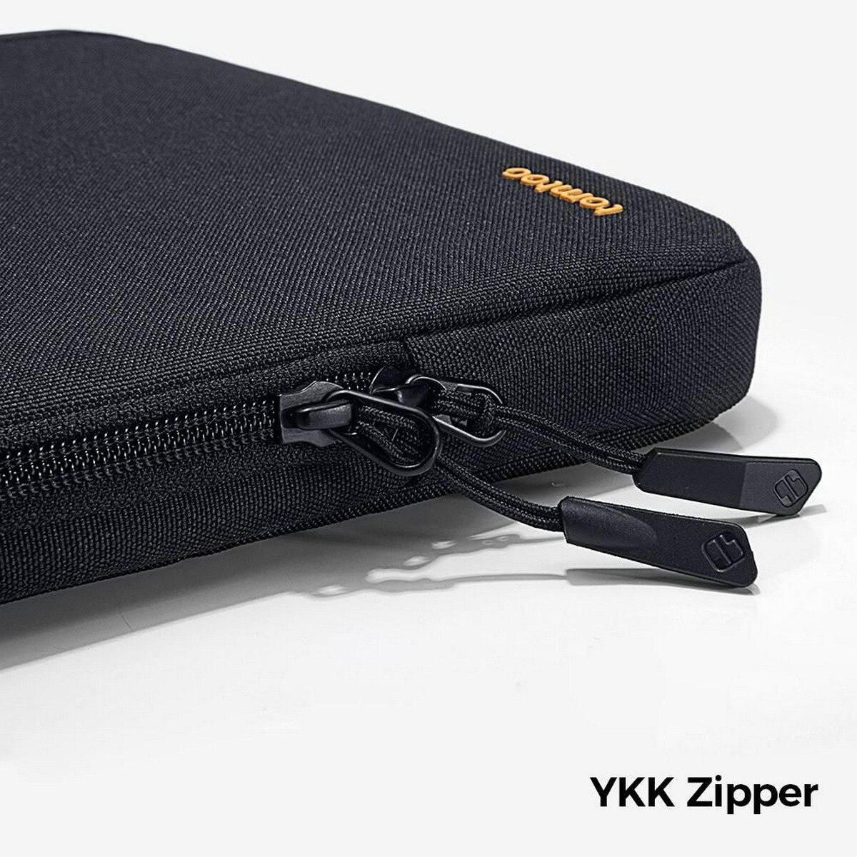 Bolsa Tomtoc Defender para MacBook Air / Pro 13" - Preto 4