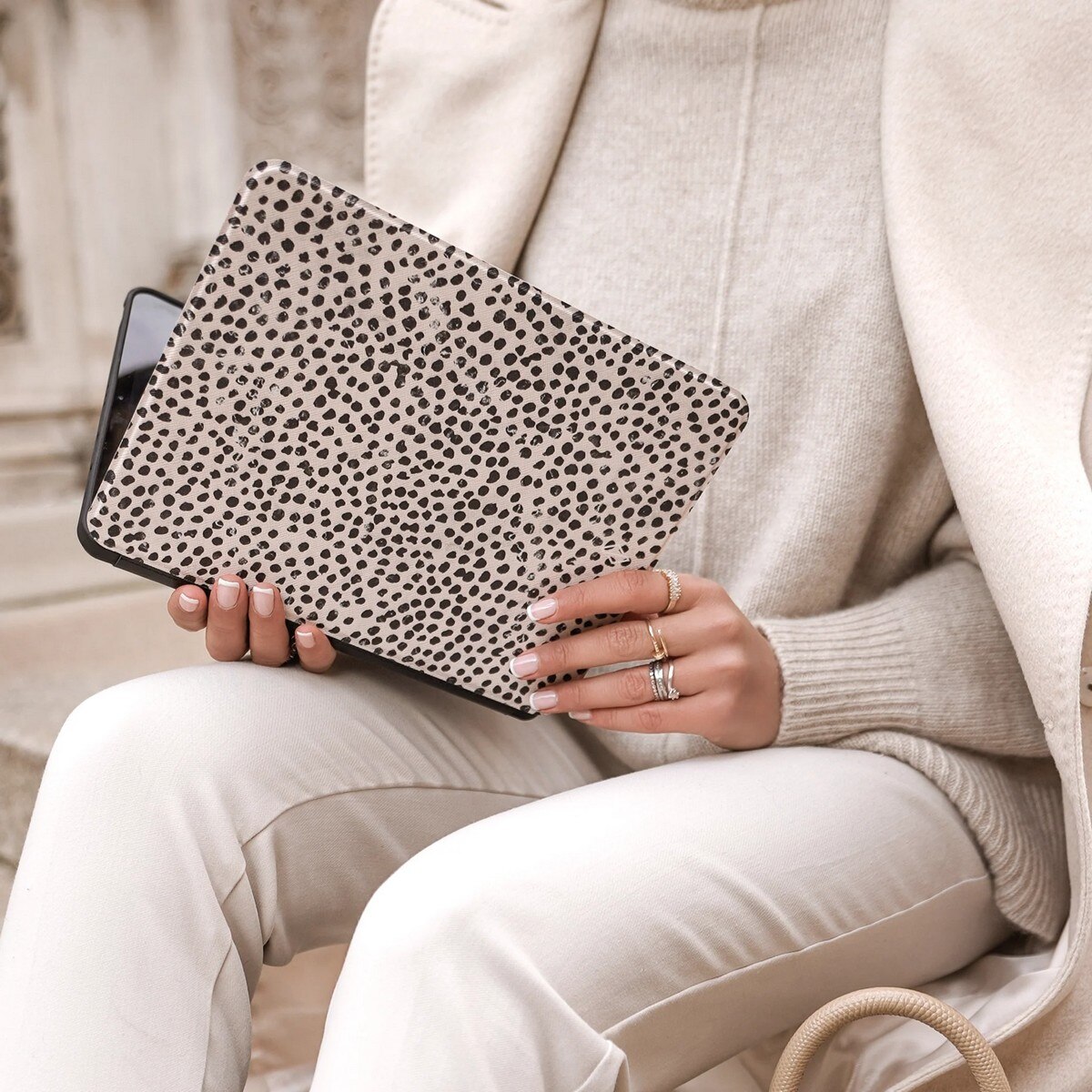 Capa Burga para iPad Pro 13 - Almond Latte 8