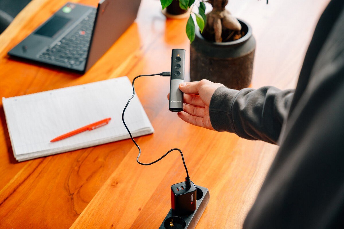 Agenda Verbatim Wireless Presenter with Red Laser Pointer Preto / Cinzento-4