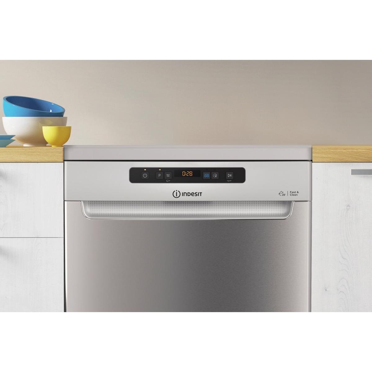 Recondicionado - Grade A - Máquina de Lavar Loiça Indesit DFO 3T133 A F X de 14 Talheres, 3ª Bandeja e de 60 cm - Inox Inox-6